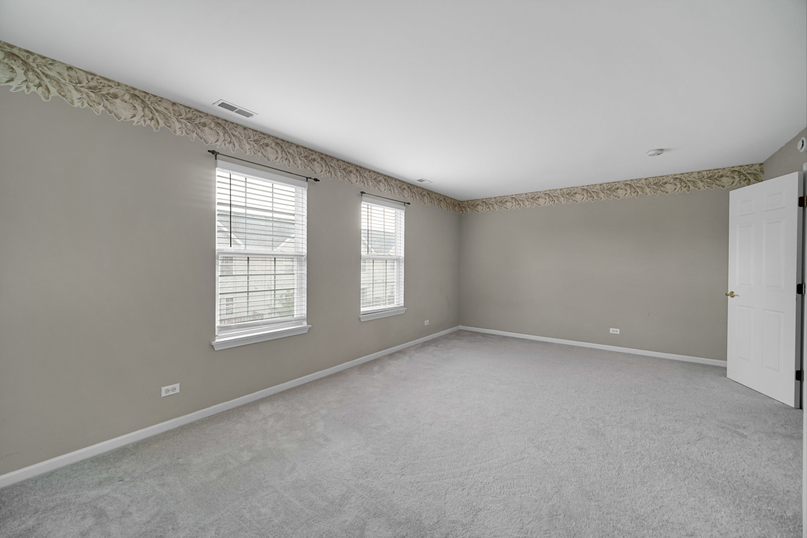 62 E Clare Court #62, Palatine, IL 60067