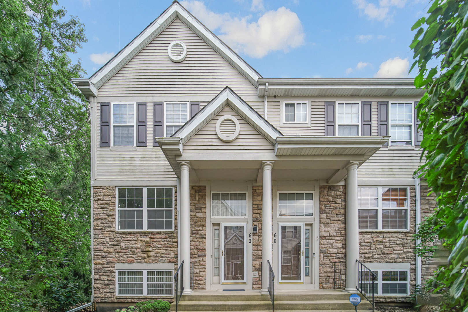 62 E Clare Court #62, Palatine, IL 60067