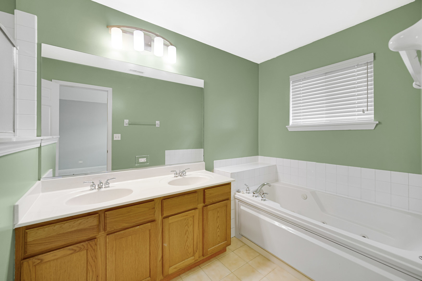 62 E Clare Court #62, Palatine, IL 60067