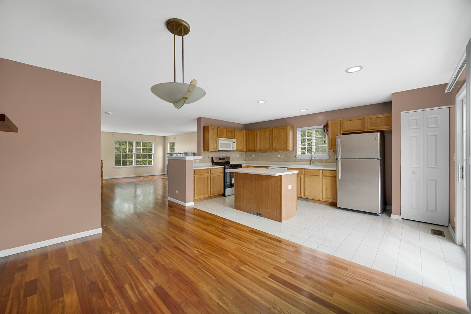 62 E Clare Court #62, Palatine, IL 60067
