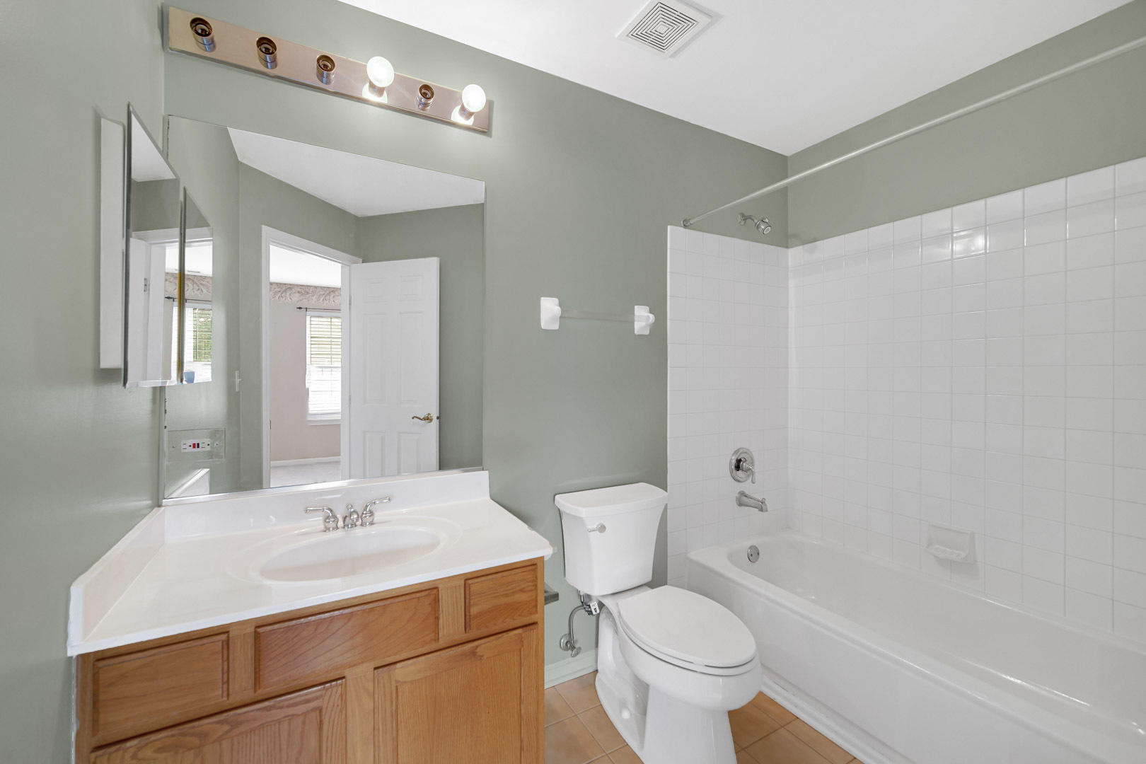 62 E Clare Court #62, Palatine, IL 60067