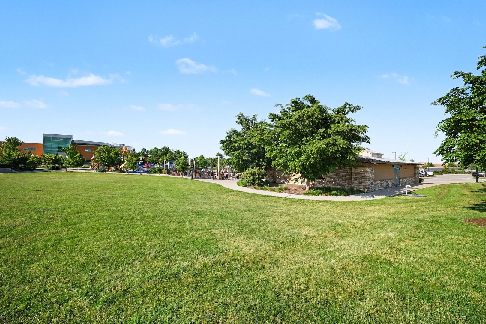 2906 Stonewater Drive #2906, Naperville, IL 60564