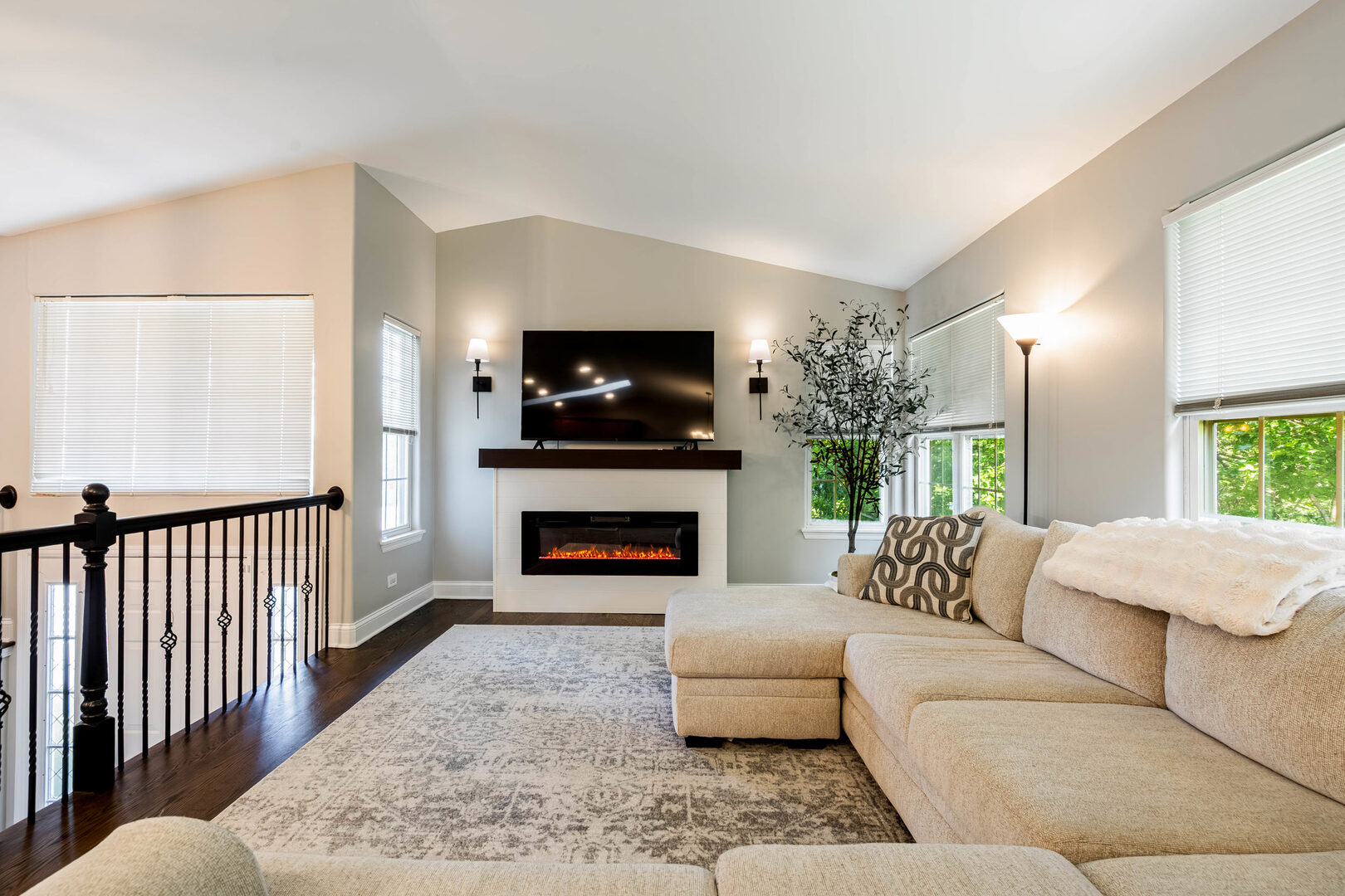 2322 Chasewood Drive, Downers Grove, IL 60515