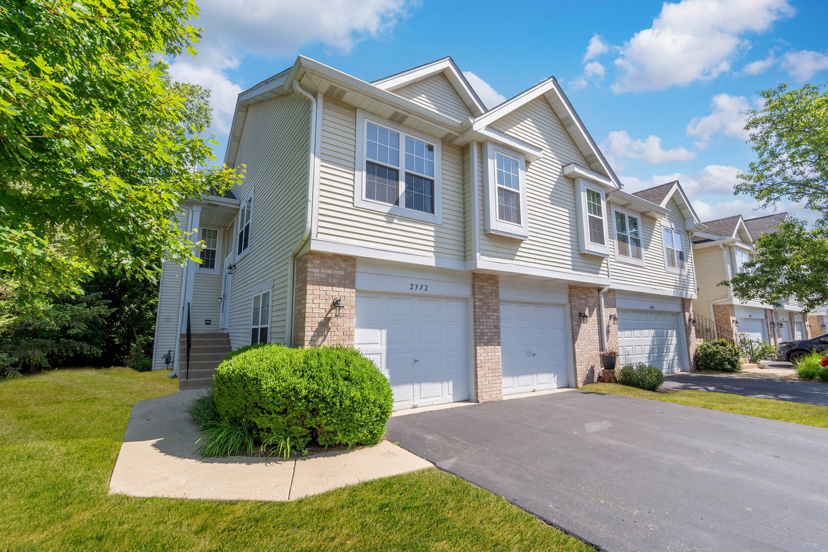 2322 Chasewood Drive, Downers Grove, IL 60515