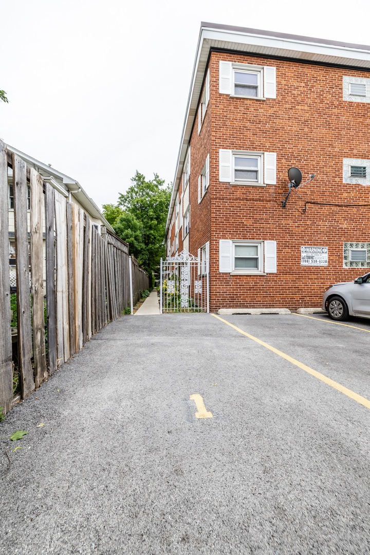 406 Franklin Avenue #1B, River Forest, IL 60305