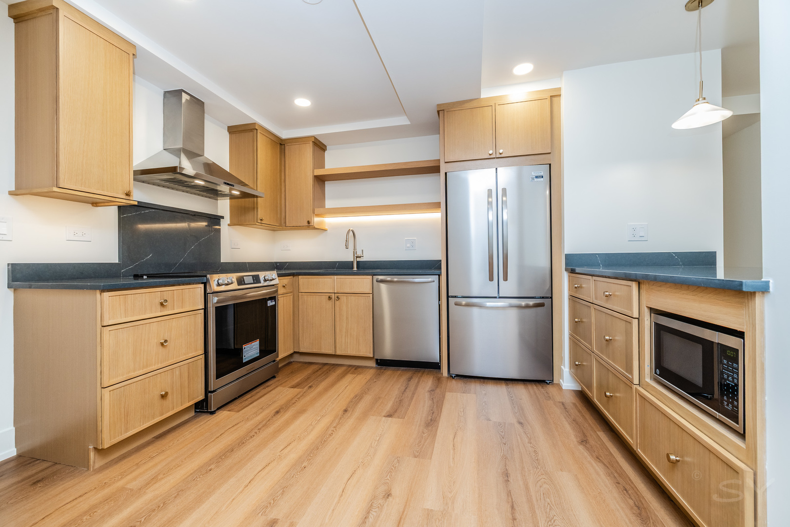 406 Franklin Avenue #1B, River Forest, IL 60305