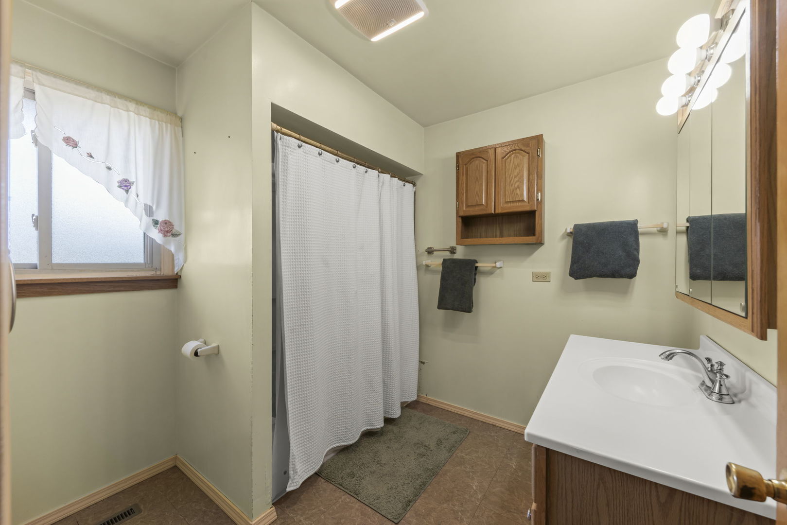 14849 Park Avenue, Oak Forest, IL 60452