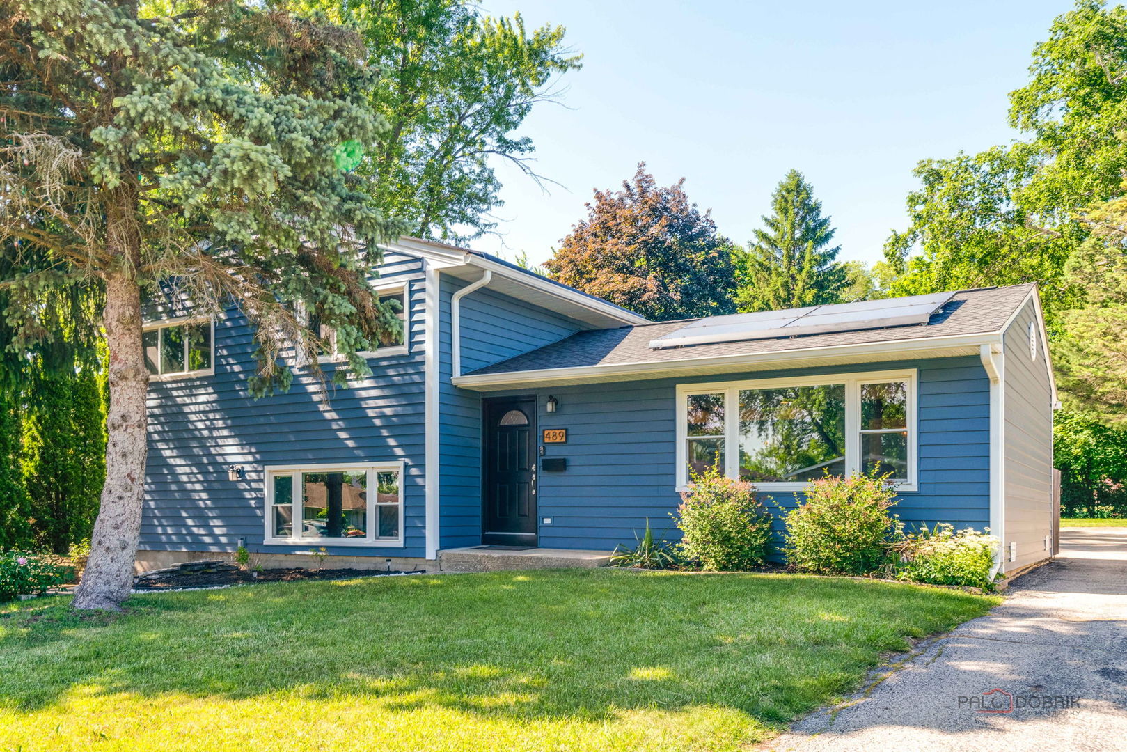 489 1st Street, Antioch, IL 60002