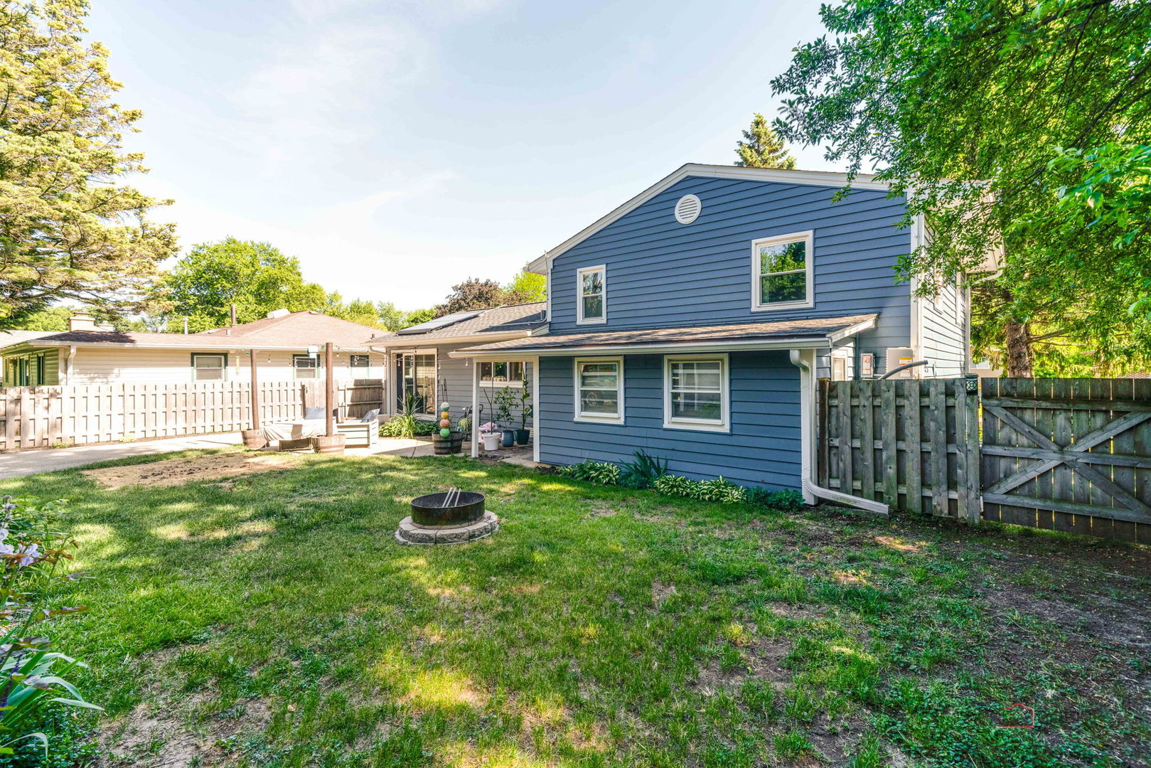 489 1st Street, Antioch, IL 60002