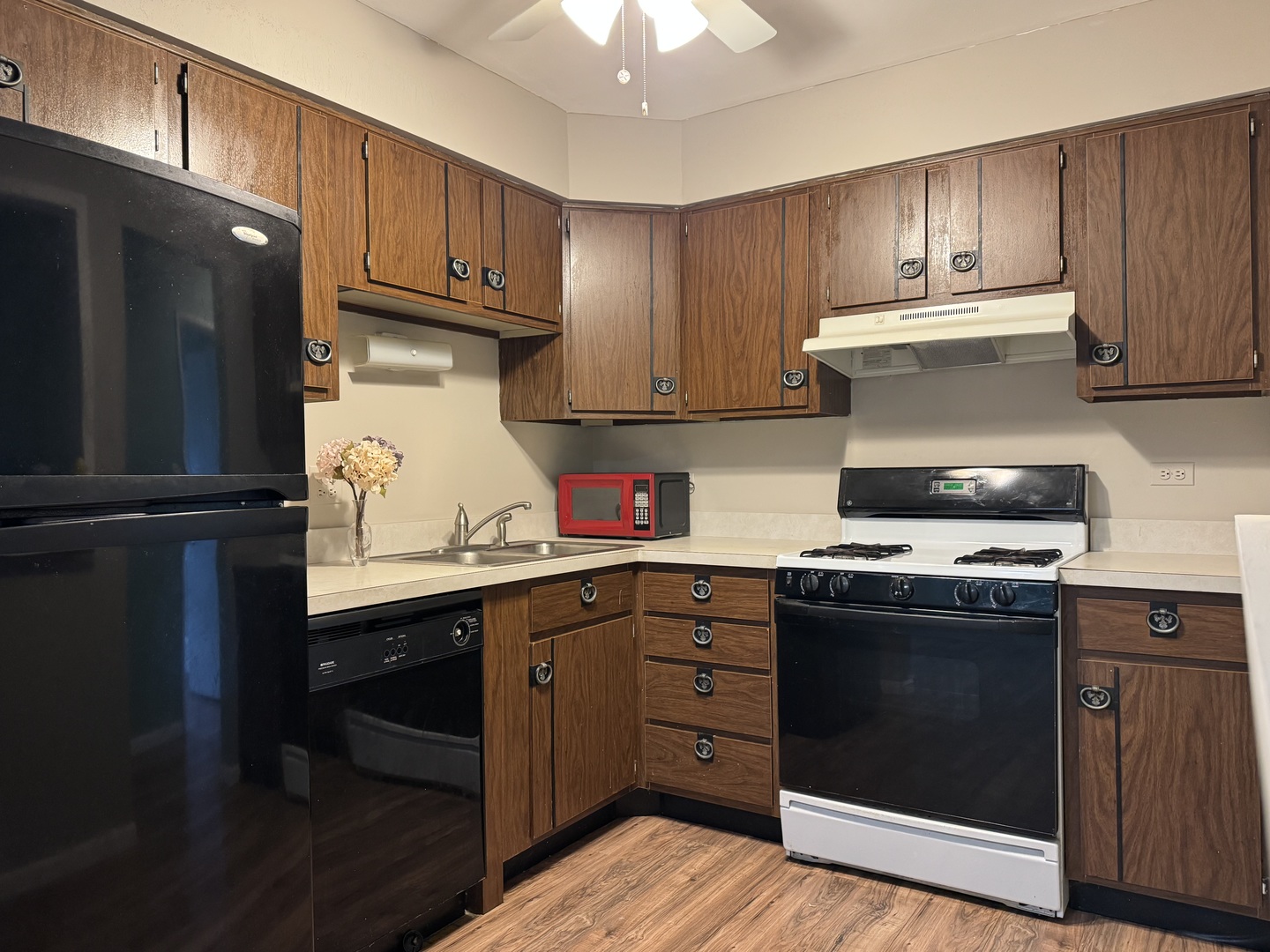 7303 Grand Avenue #AA-205, Downers Grove, IL 60516