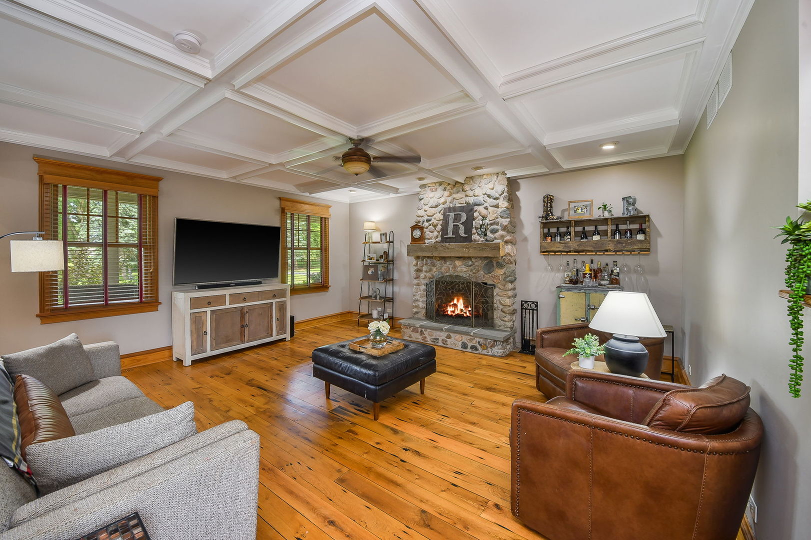 41W555 Wayne Drive, St. Charles, IL 60175