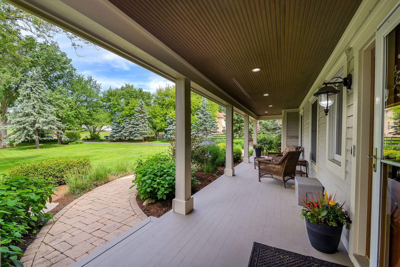 41W555 Wayne Drive, St. Charles, IL 60175