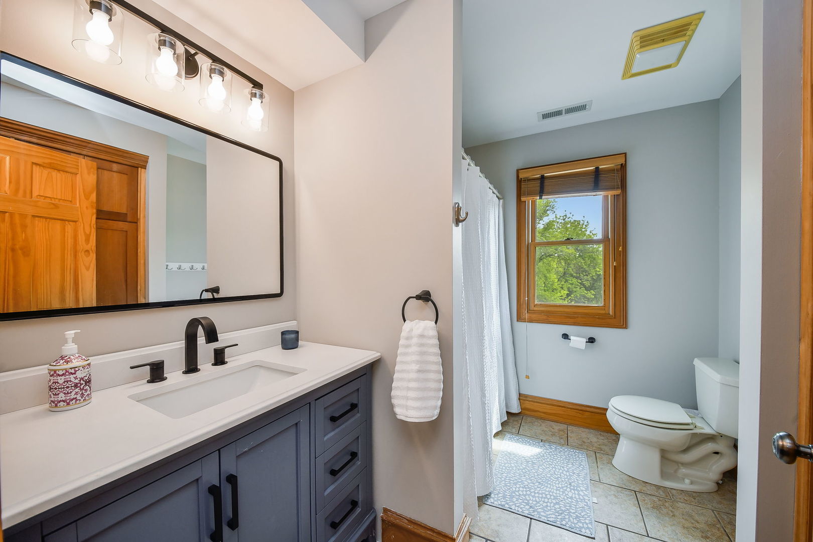 41W555 Wayne Drive, St. Charles, IL 60175