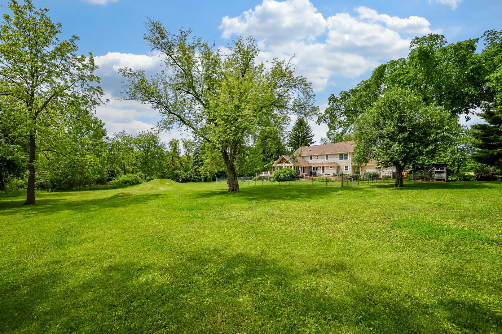 41W555 Wayne Drive, St. Charles, IL 60175
