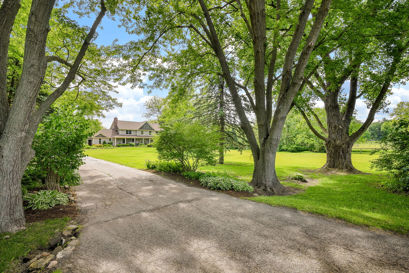 41W555 Wayne Drive, St. Charles, IL 60175
