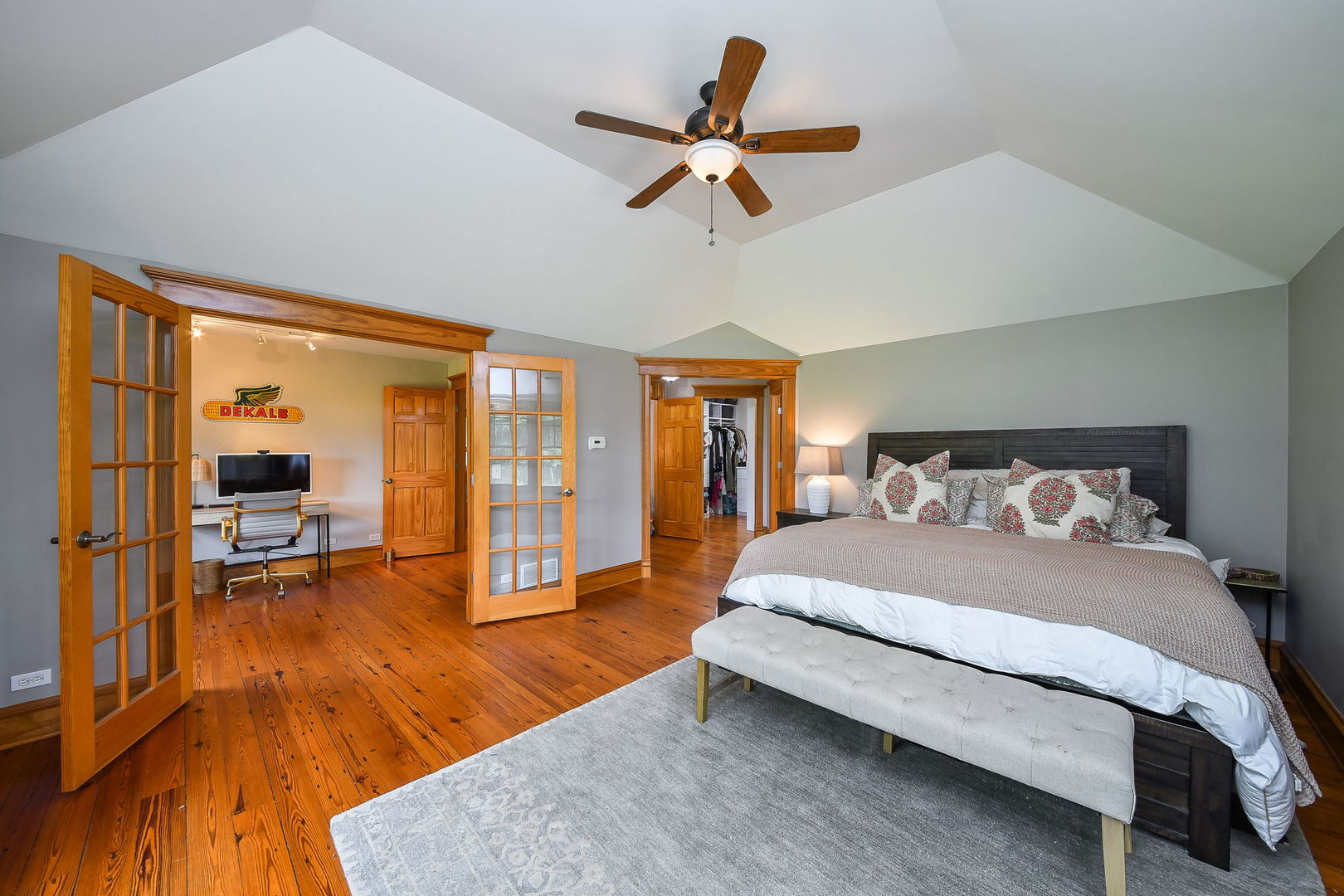 41W555 Wayne Drive, St. Charles, IL 60175