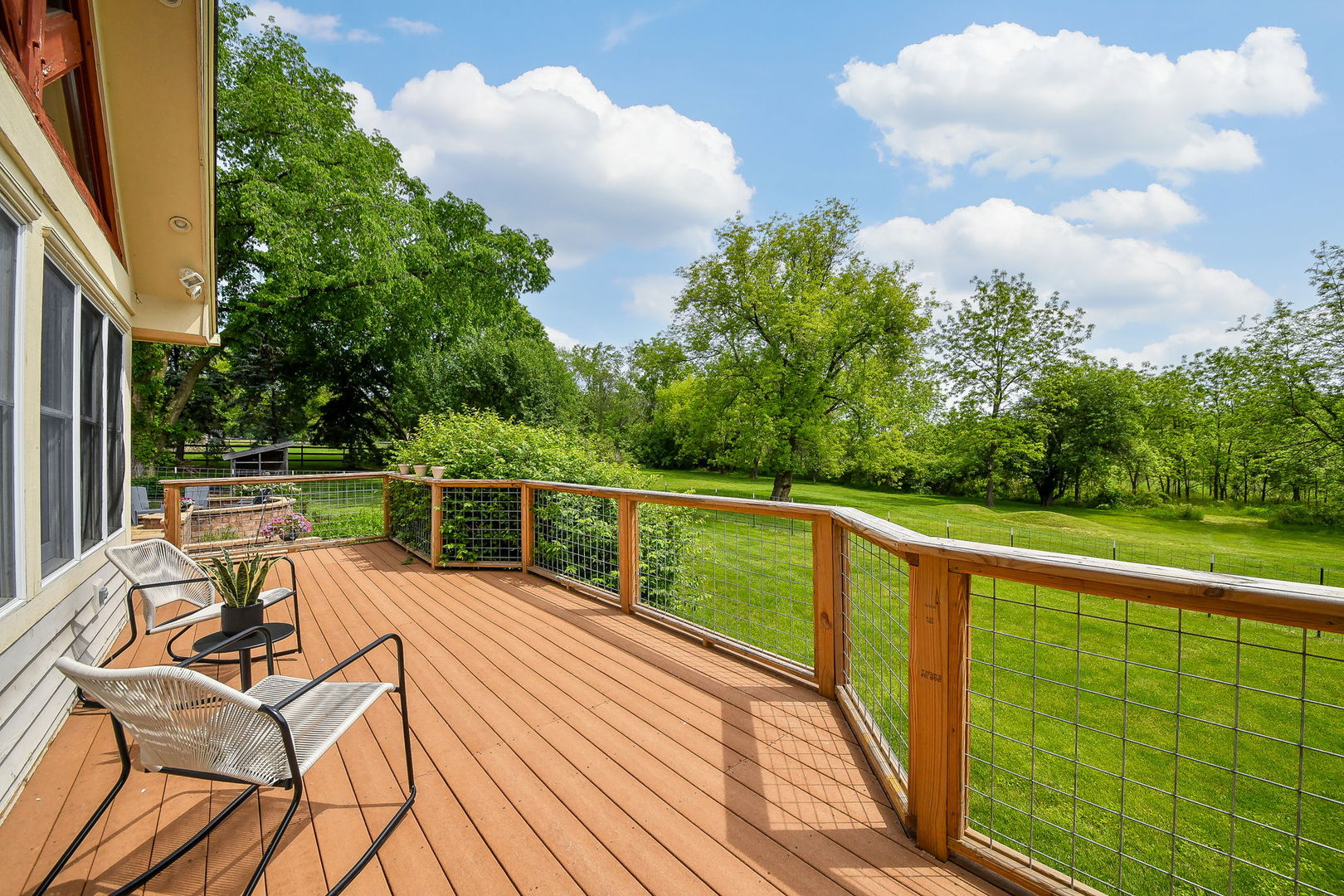 41W555 Wayne Drive, St. Charles, IL 60175