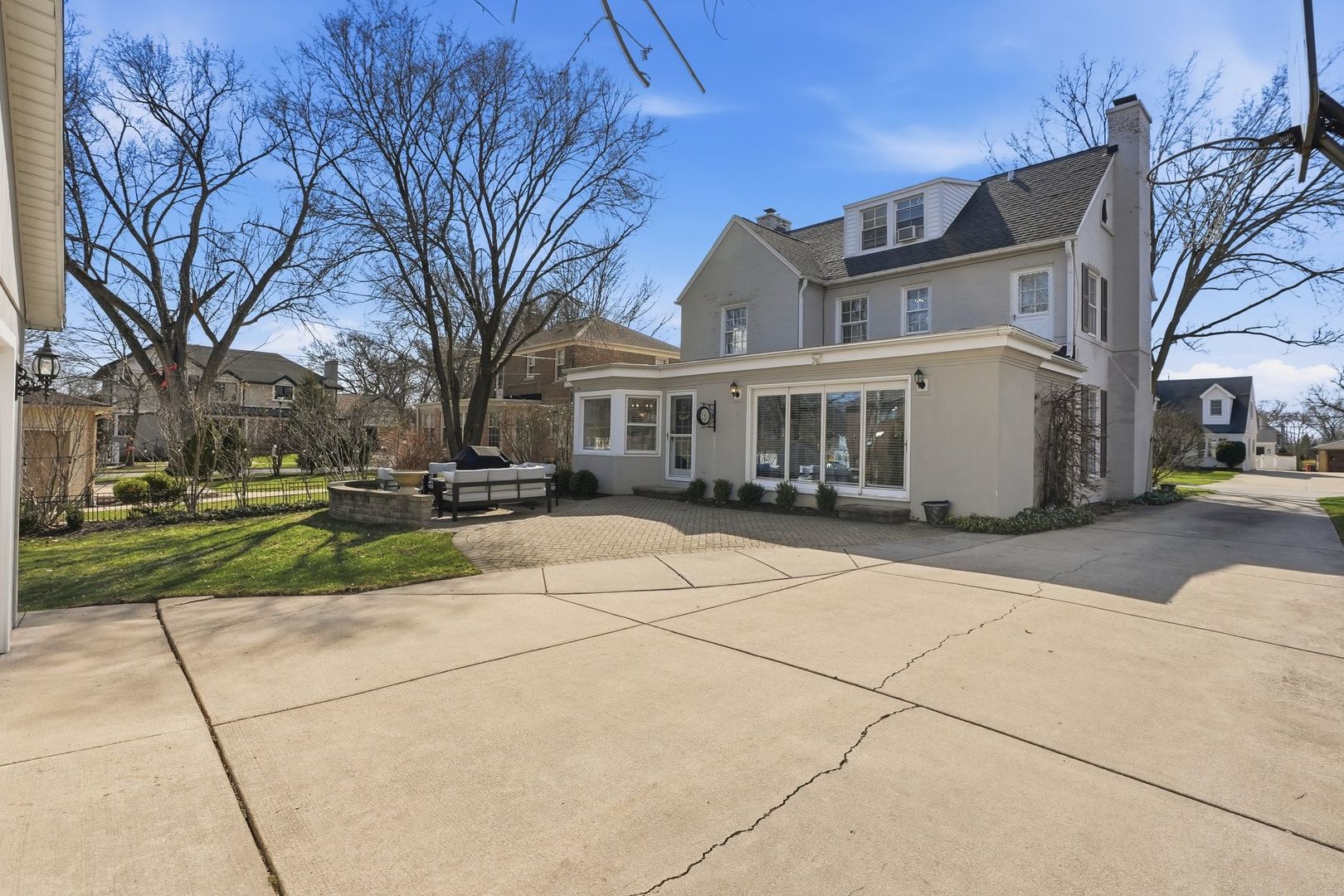 171 S Fairview Avenue, Elmhurst, IL 60126