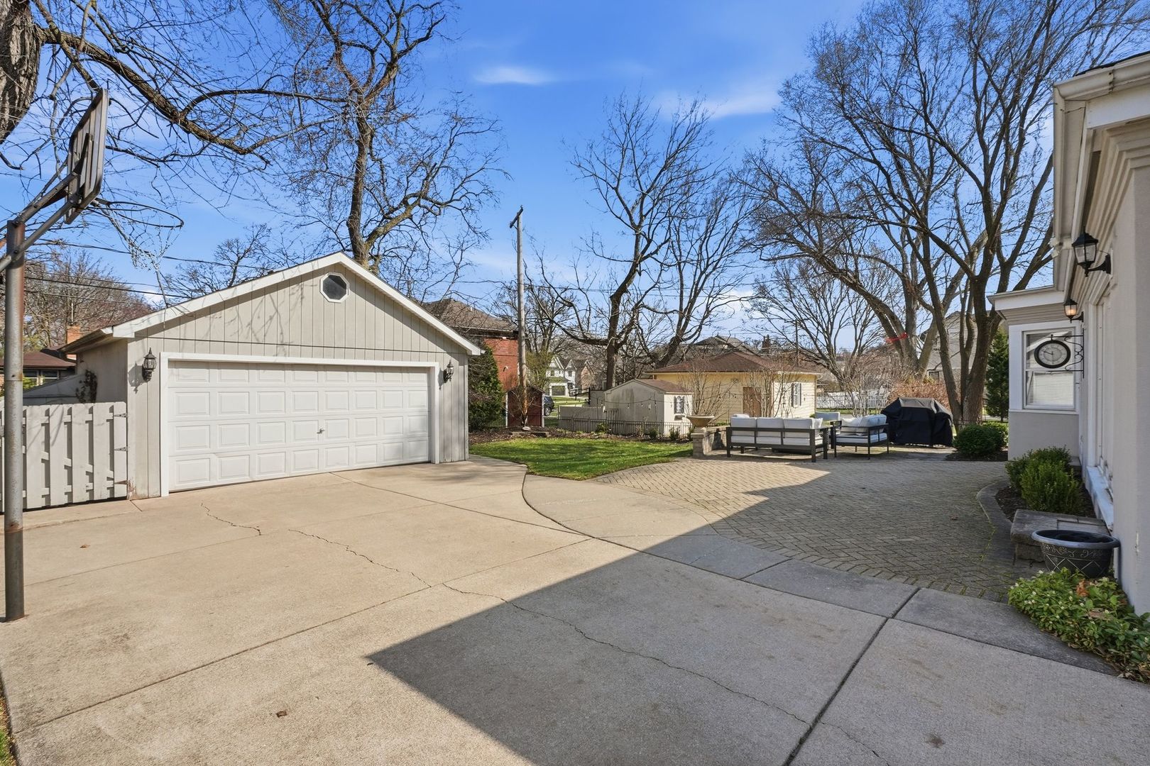 171 S Fairview Avenue, Elmhurst, IL 60126