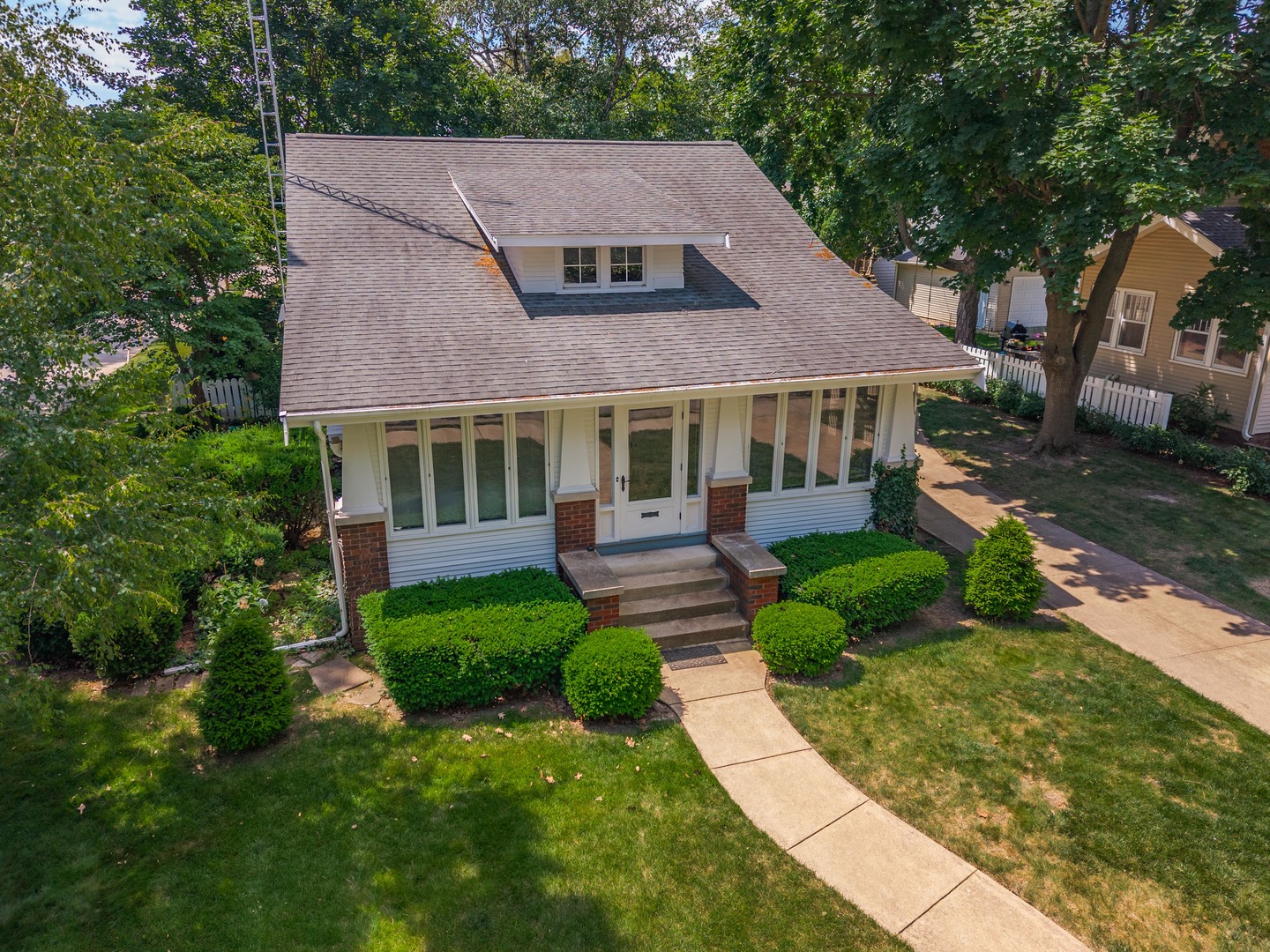 1507 E Taylor Street, Bloomington, IL 61701