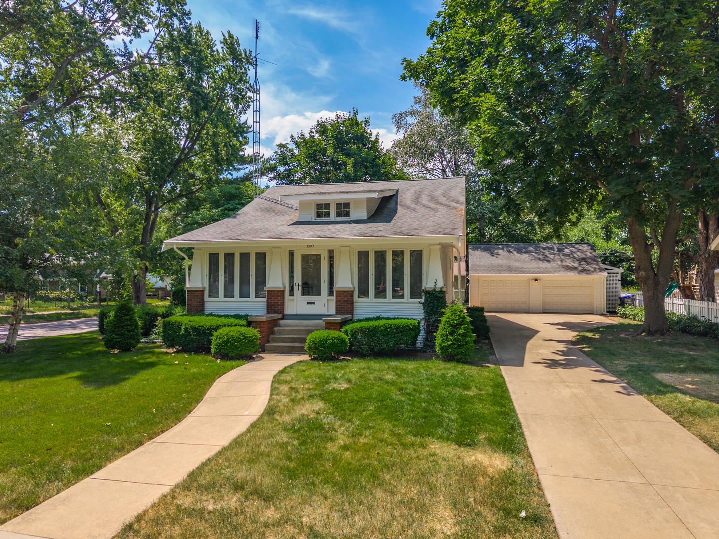 1507 E Taylor Street, Bloomington, IL 61701