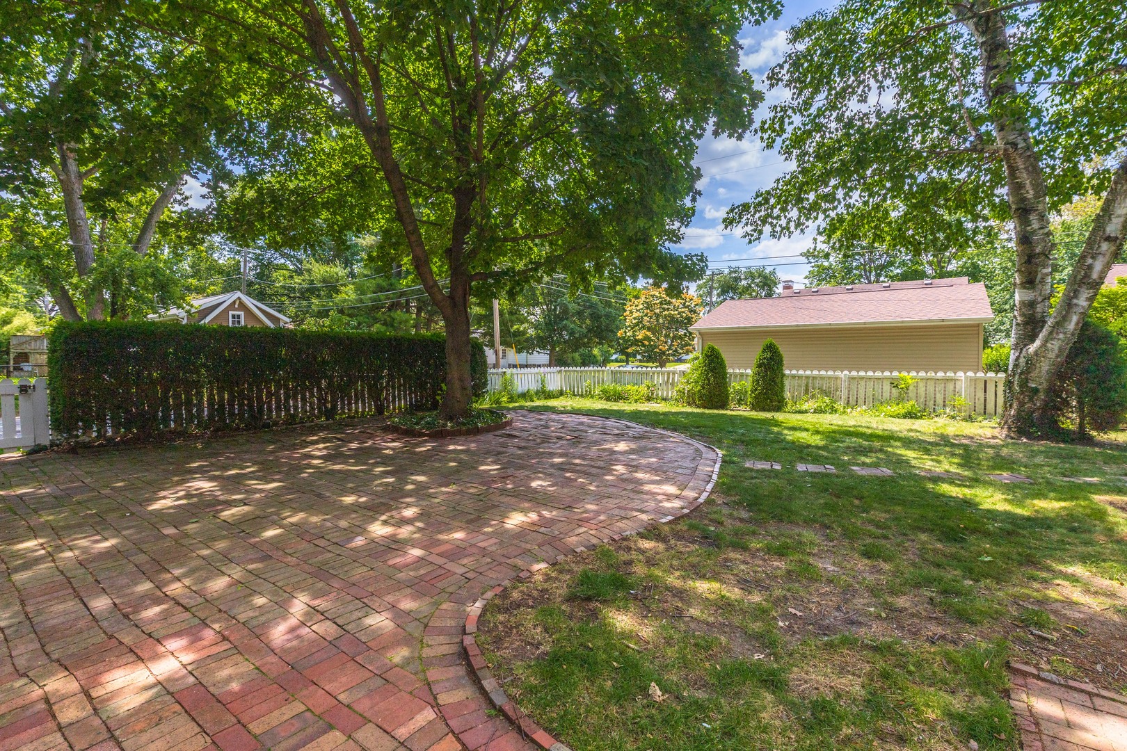 1507 E Taylor Street, Bloomington, IL 61701