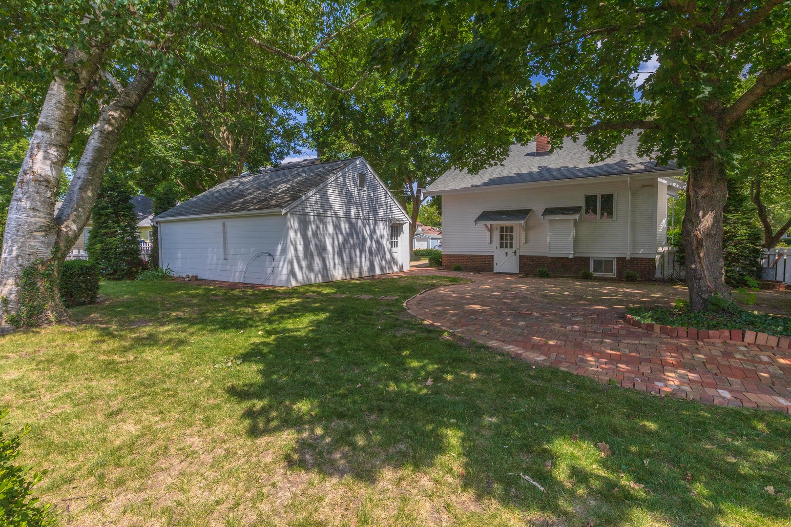 1507 E Taylor Street, Bloomington, IL 61701