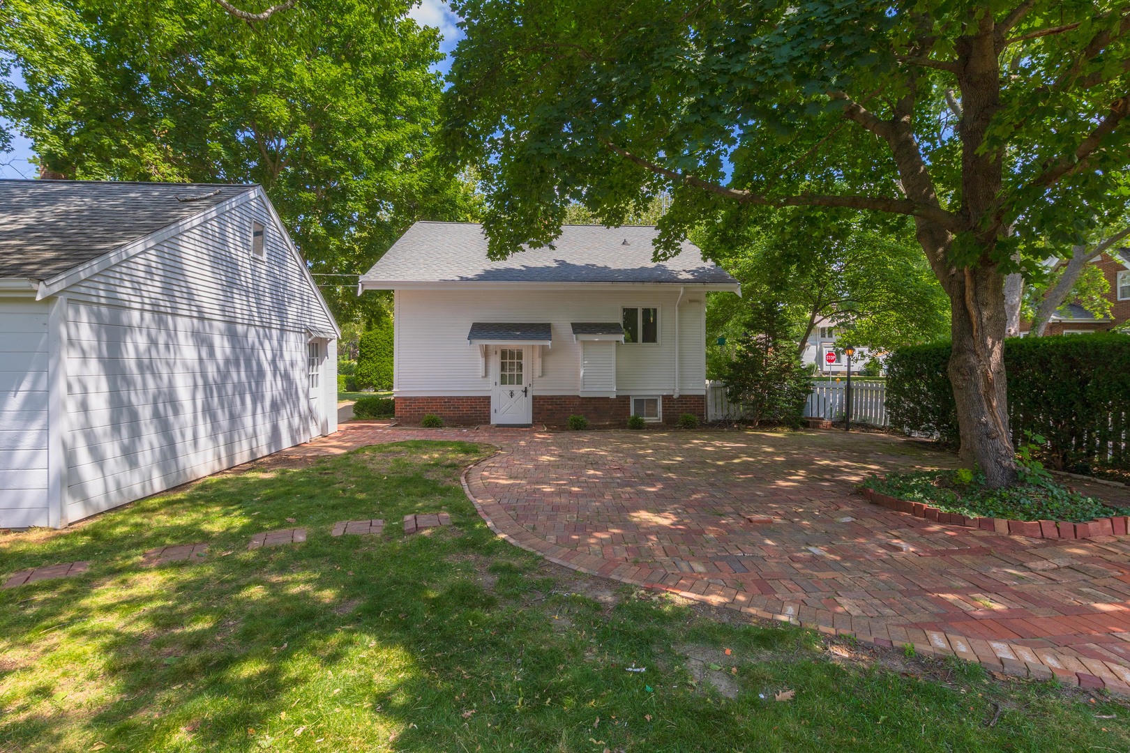 1507 E Taylor Street, Bloomington, IL 61701