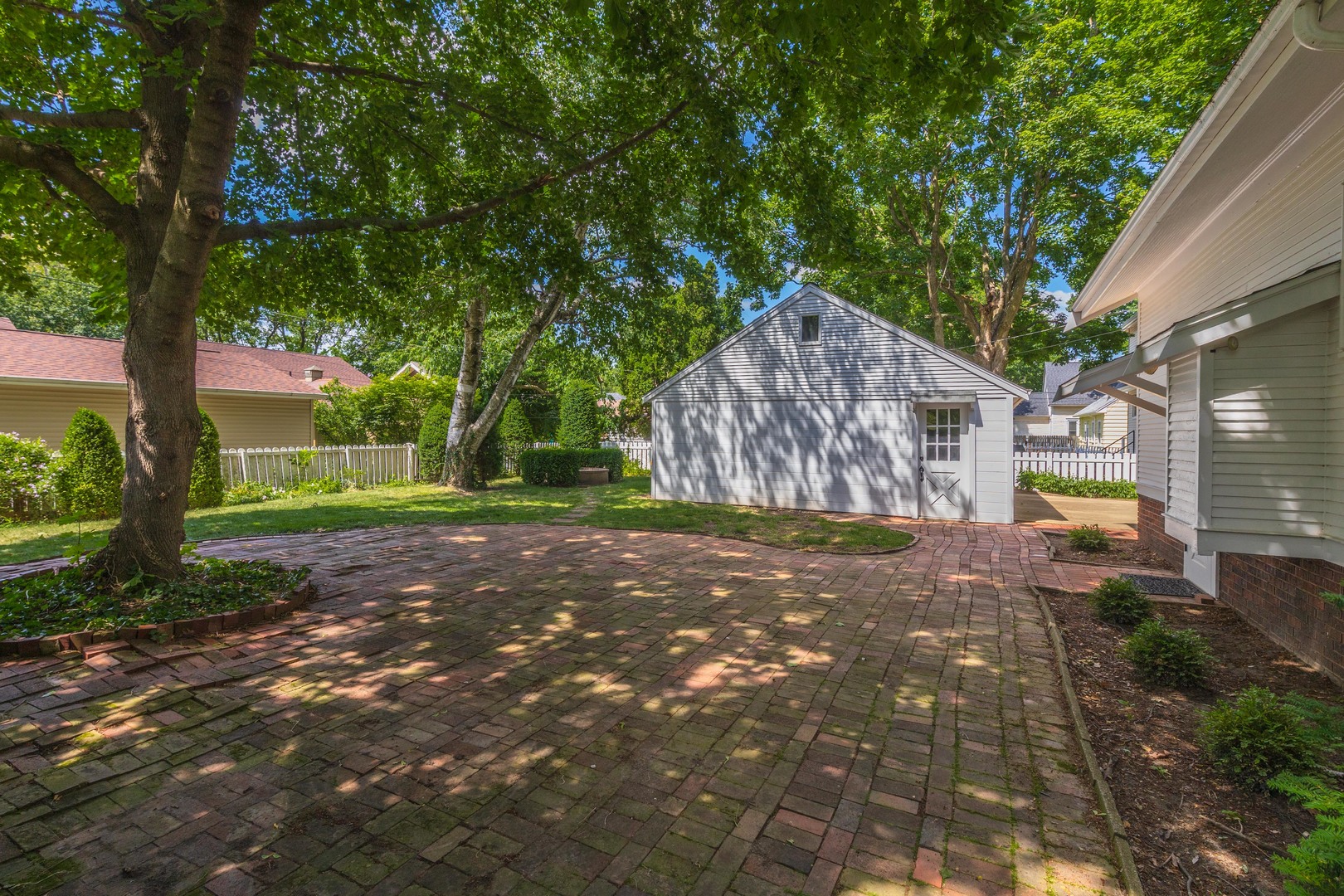 1507 E Taylor Street, Bloomington, IL 61701