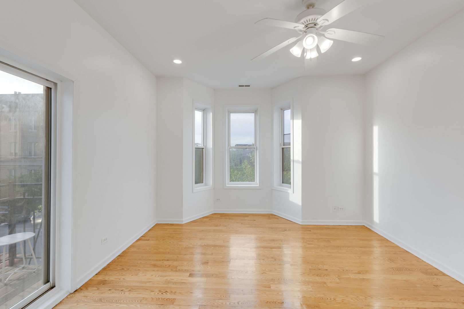 4800 S Saint Lawrence Avenue #2N, Chicago, IL 60615