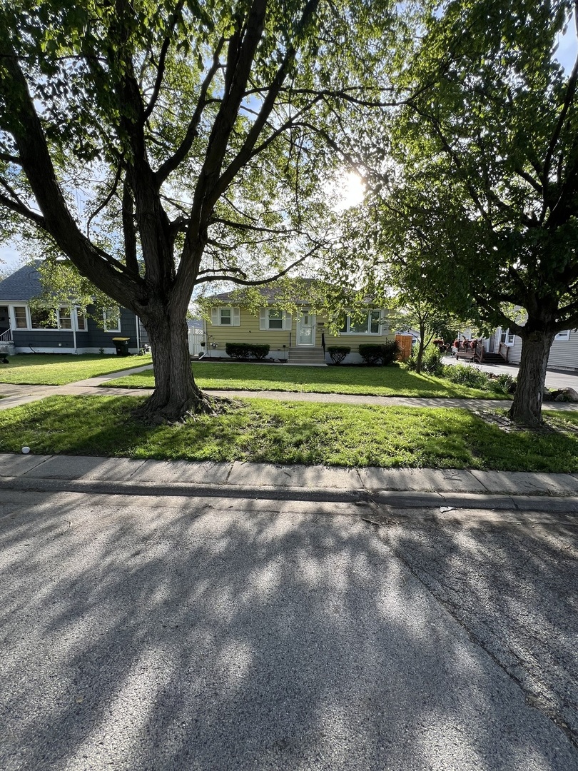 17810 Chicago Avenue, Lansing, IL 60438