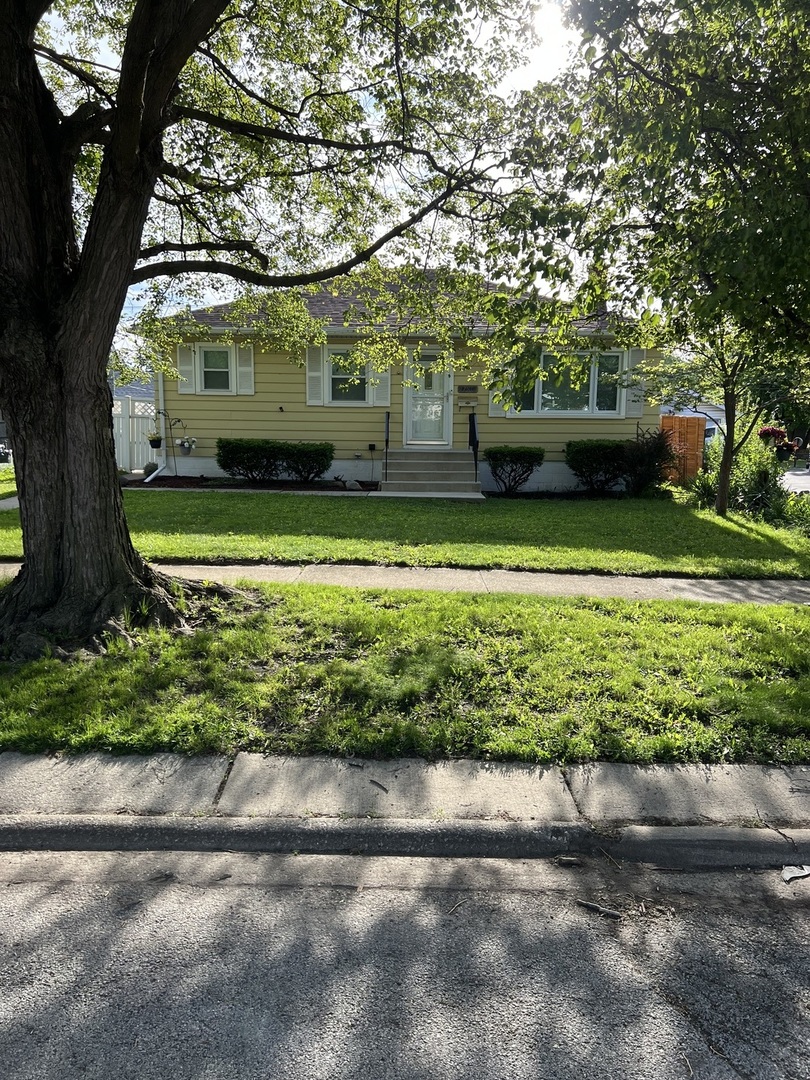 17810 Chicago Avenue, Lansing, IL 60438