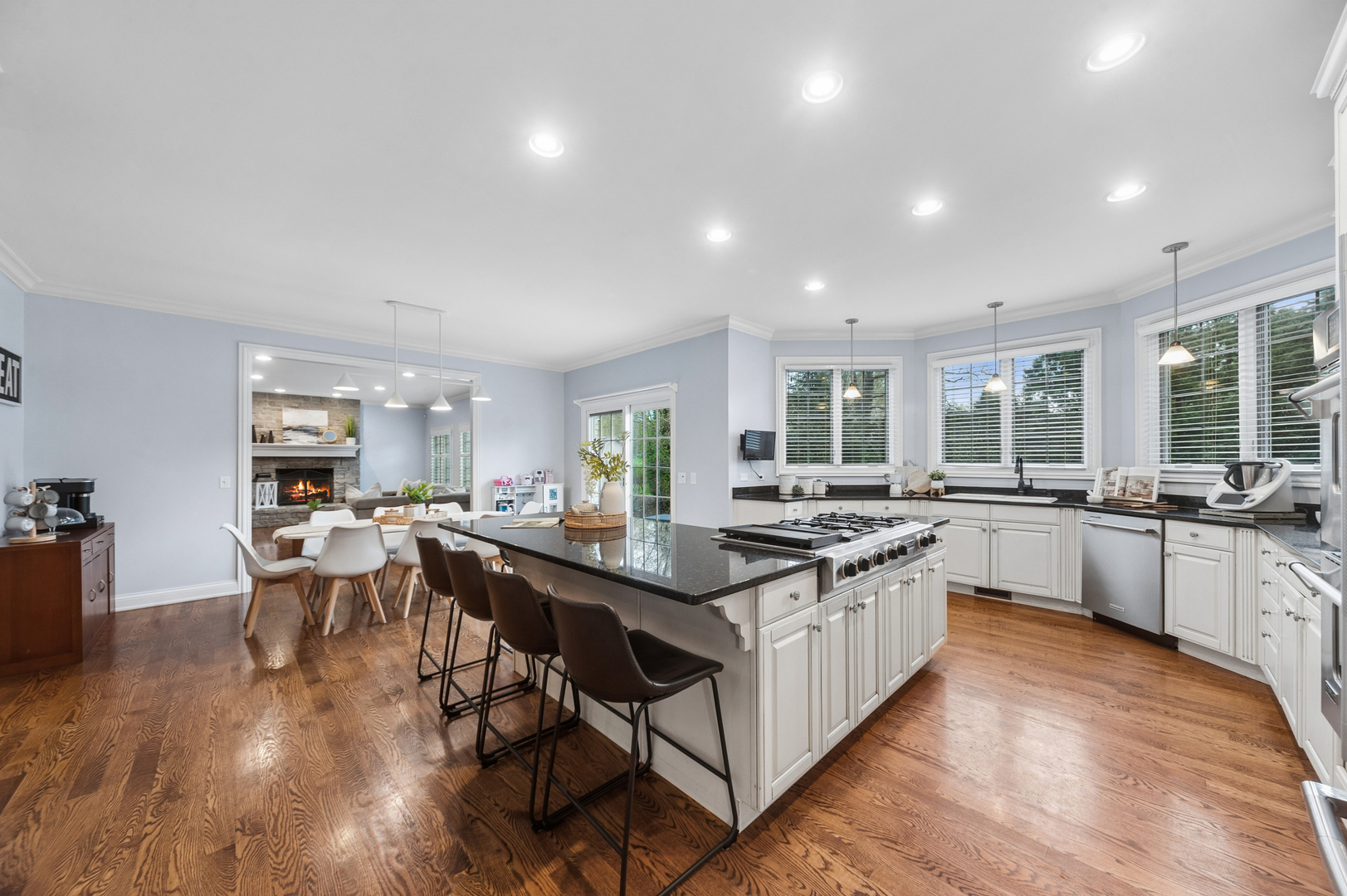 14965 Creekside Path, Libertyville, IL 60048