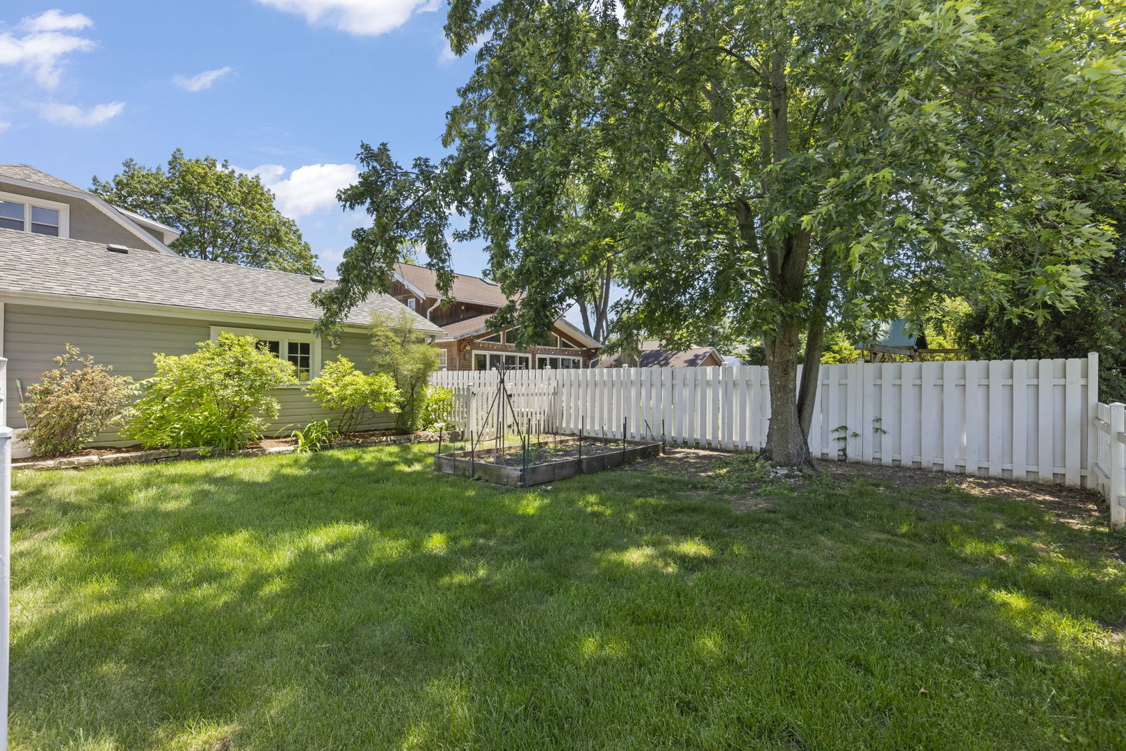 590 Prairie Avenue, Glen Ellyn, IL 60137