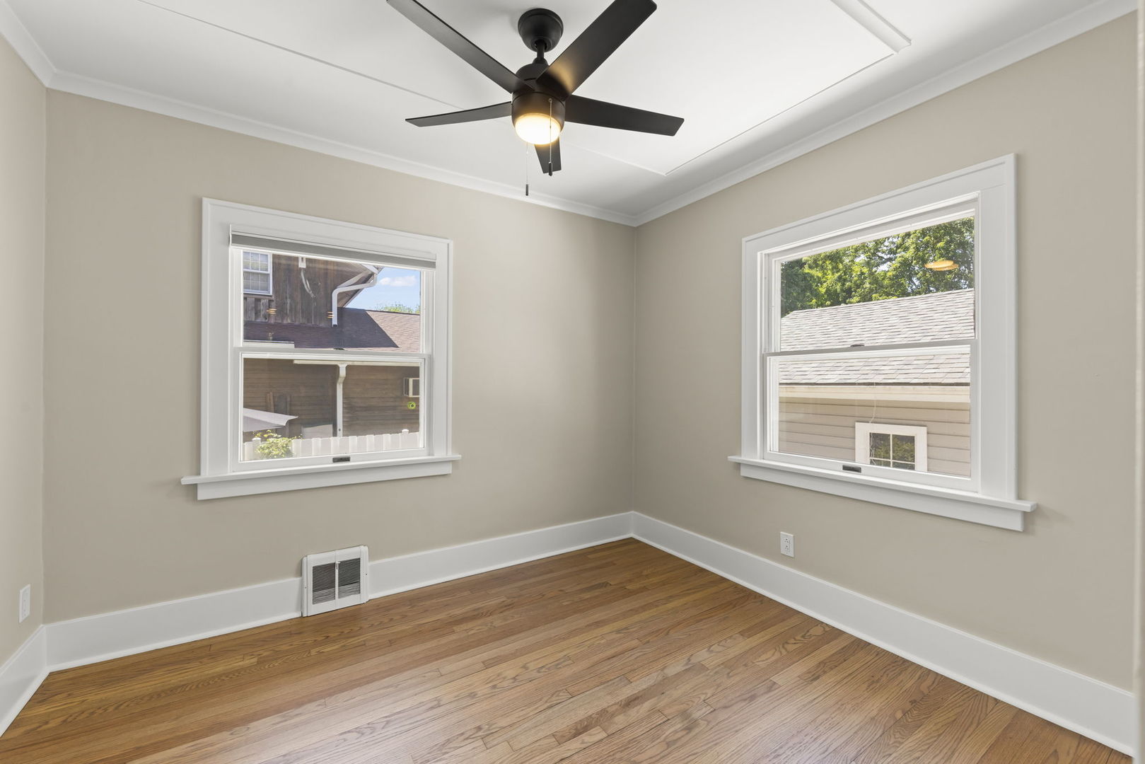 590 Prairie Avenue, Glen Ellyn, IL 60137