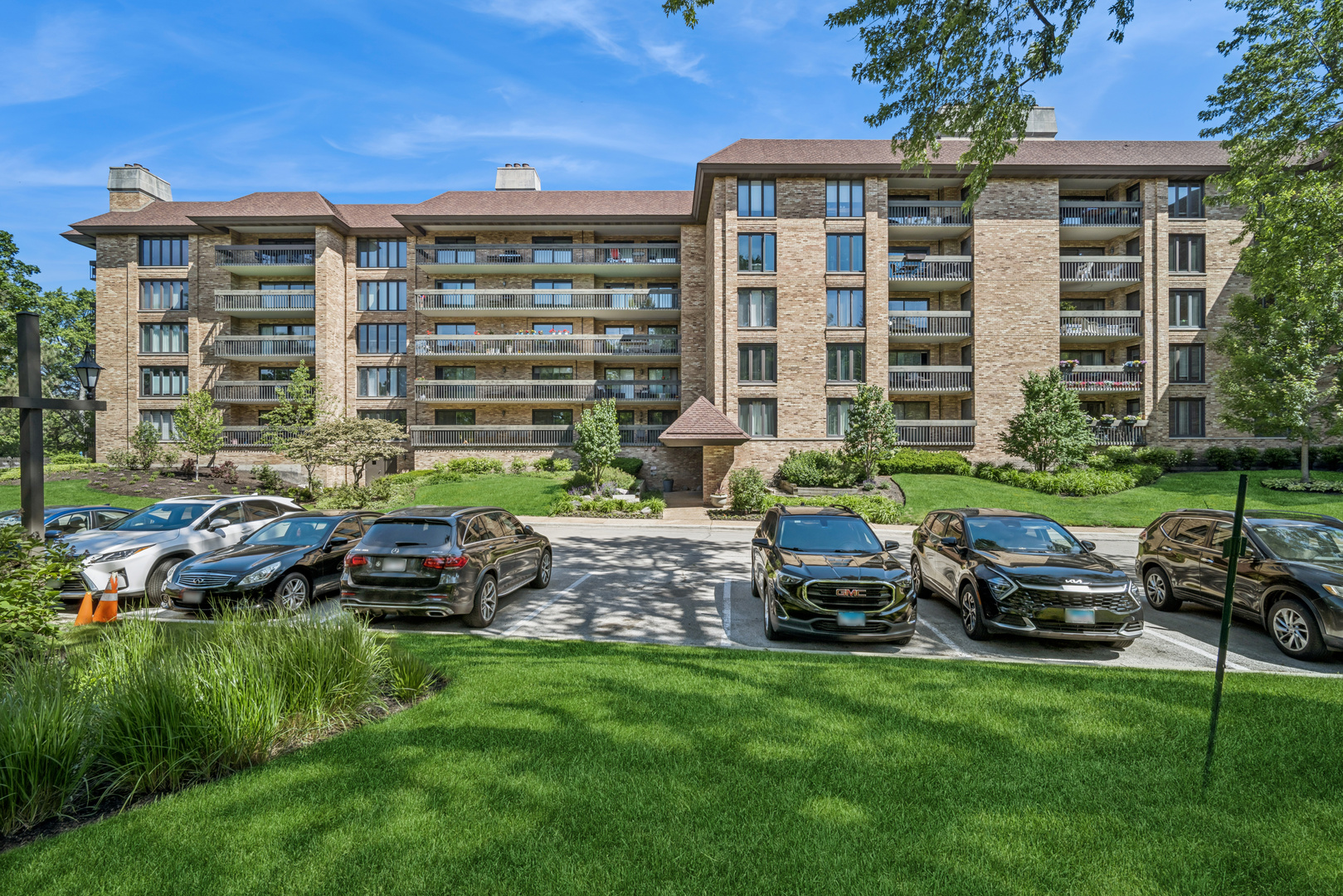 1621 Mission Hills Road #404, Northbrook, IL 60062