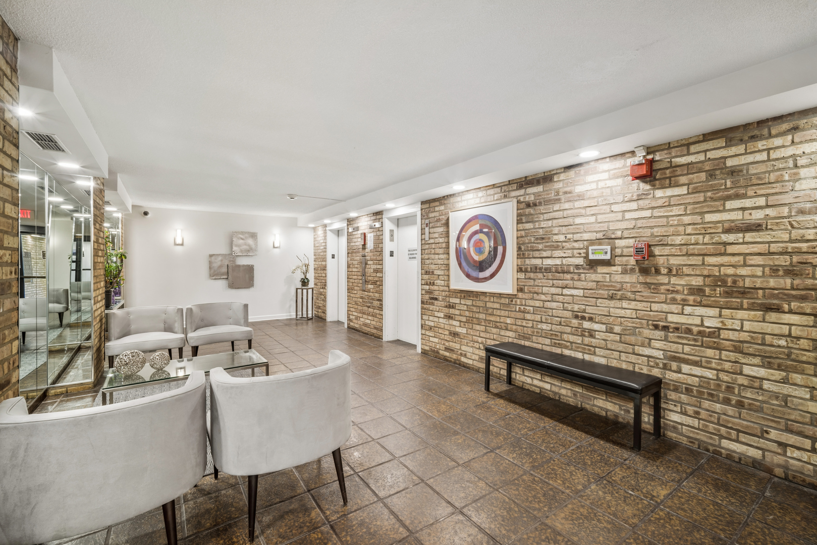 1621 Mission Hills Road #404, Northbrook, IL 60062