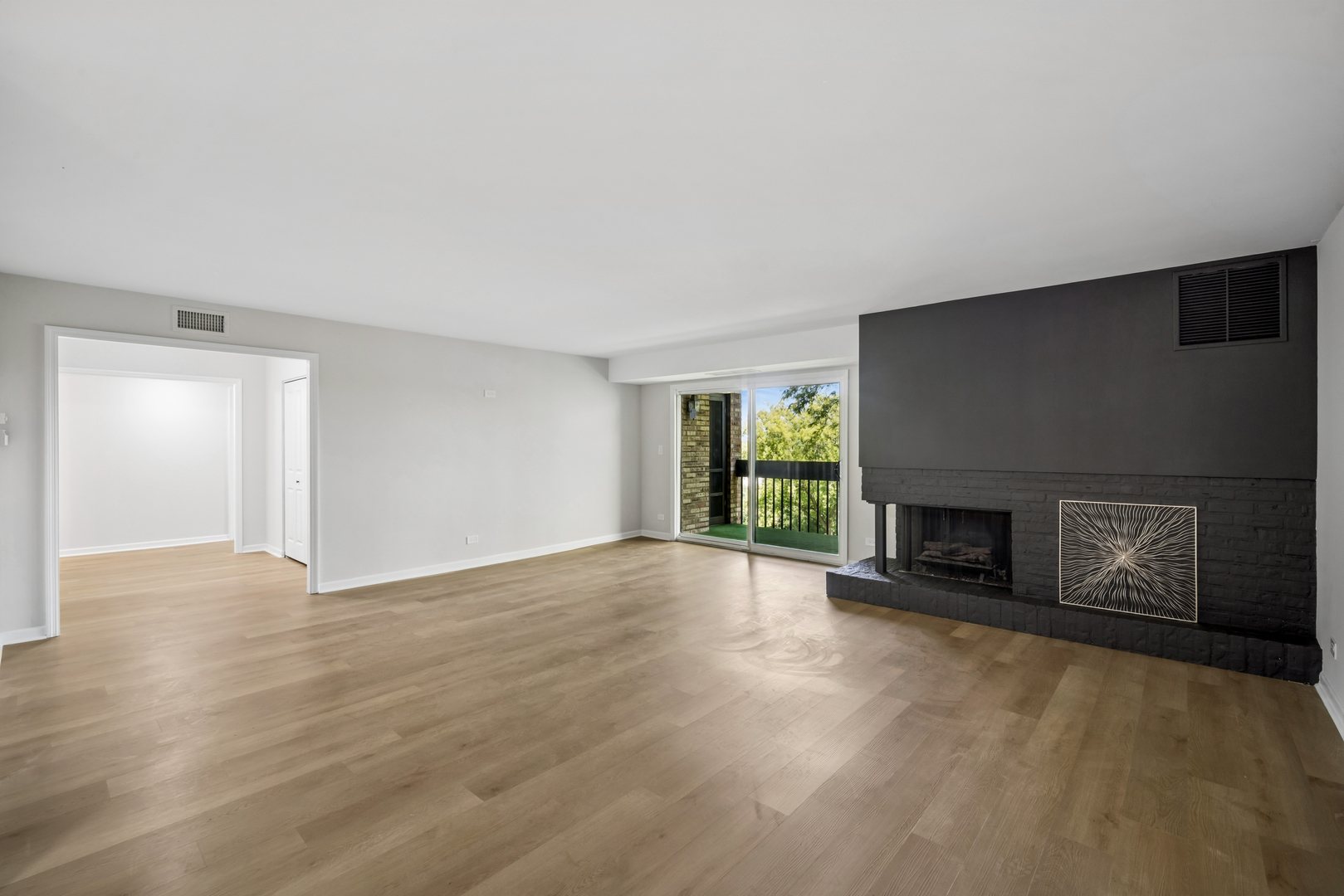 1621 Mission Hills Road #404, Northbrook, IL 60062