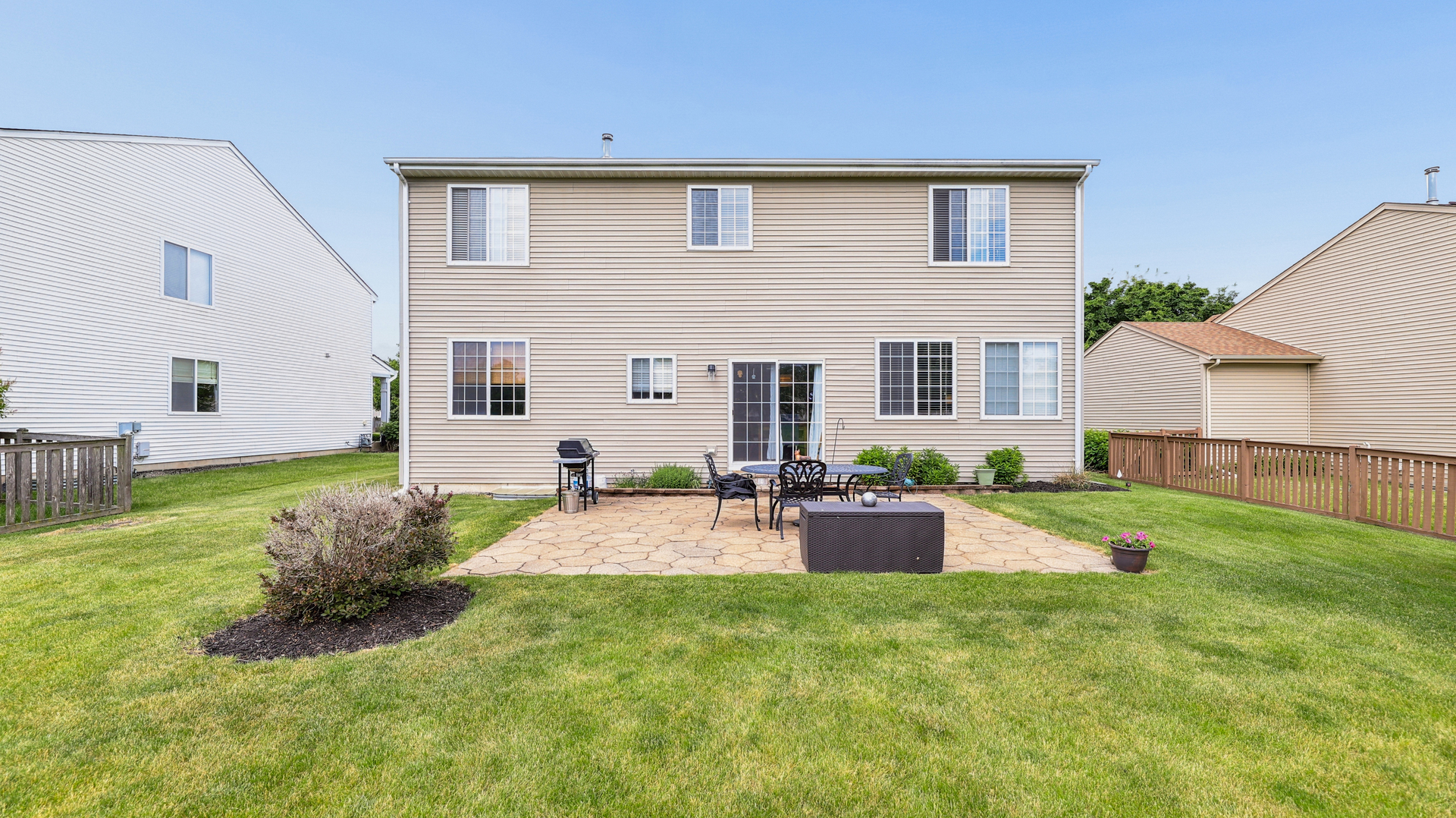 955 Valley Stream Drive, Pingree Grove, IL 60140