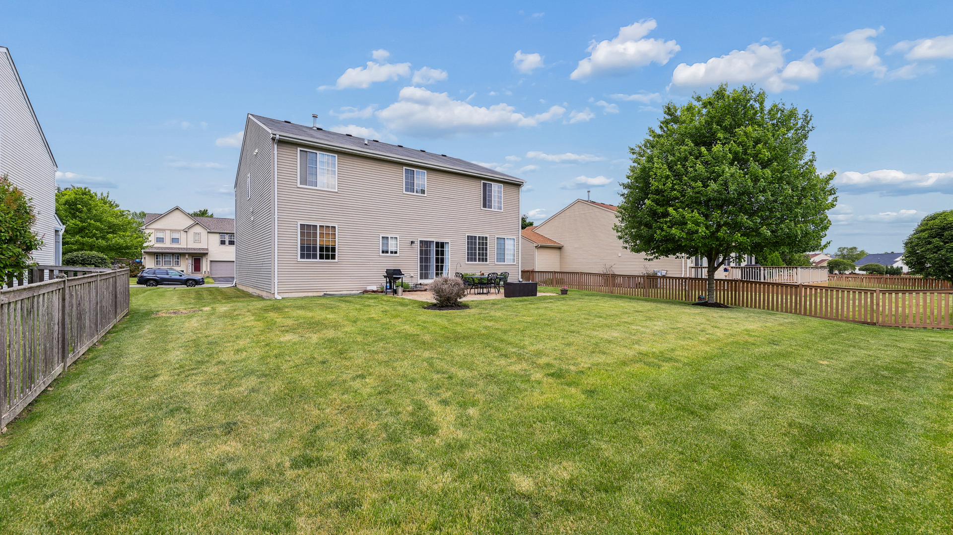 955 Valley Stream Drive, Pingree Grove, IL 60140
