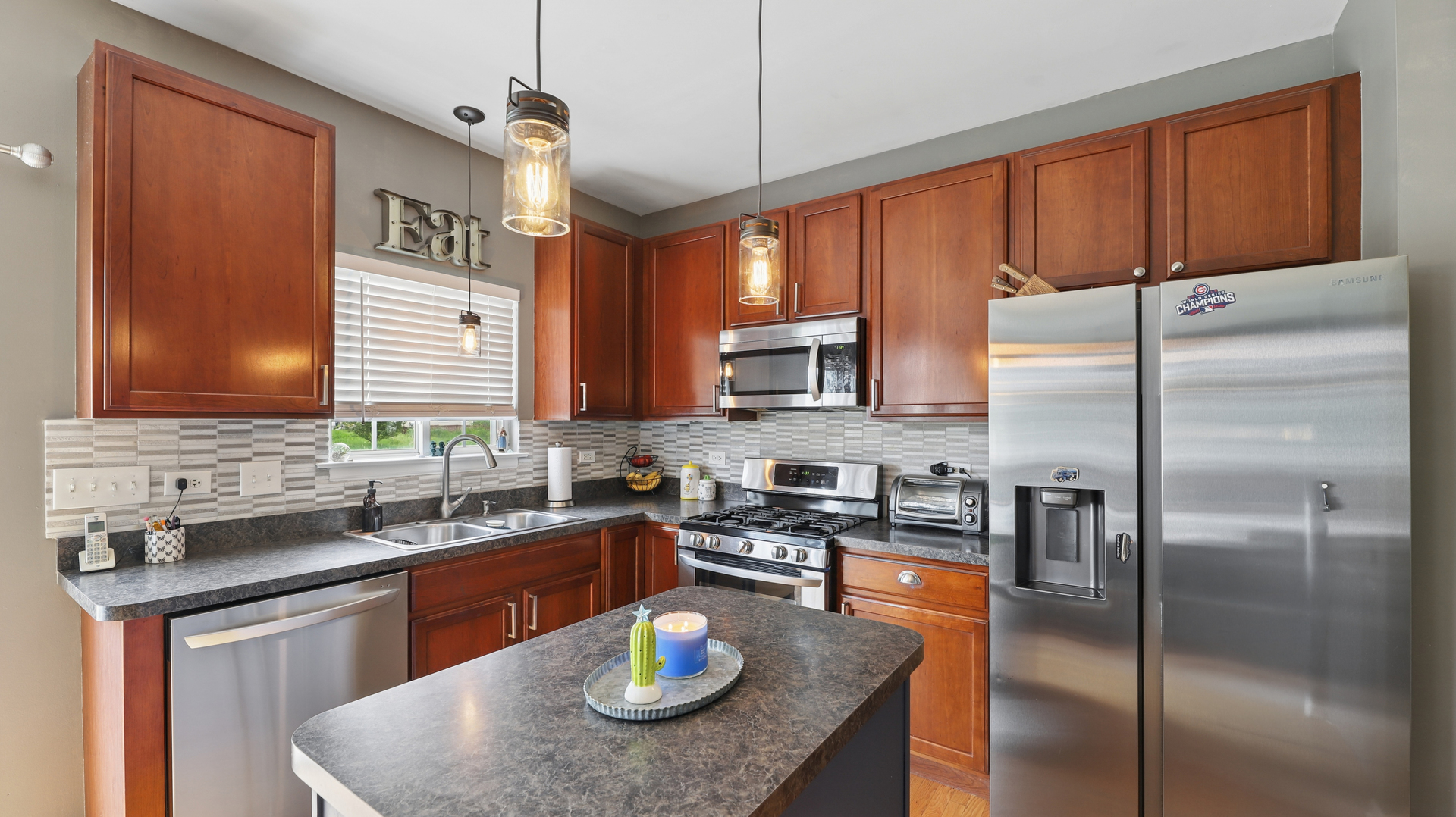 955 Valley Stream Drive, Pingree Grove, IL 60140