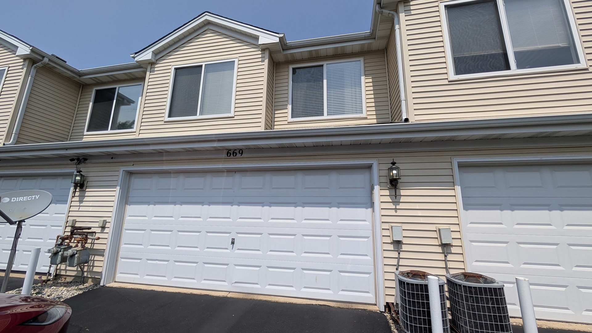 669 Lincoln Station Drive #669, Oswego, IL 60543