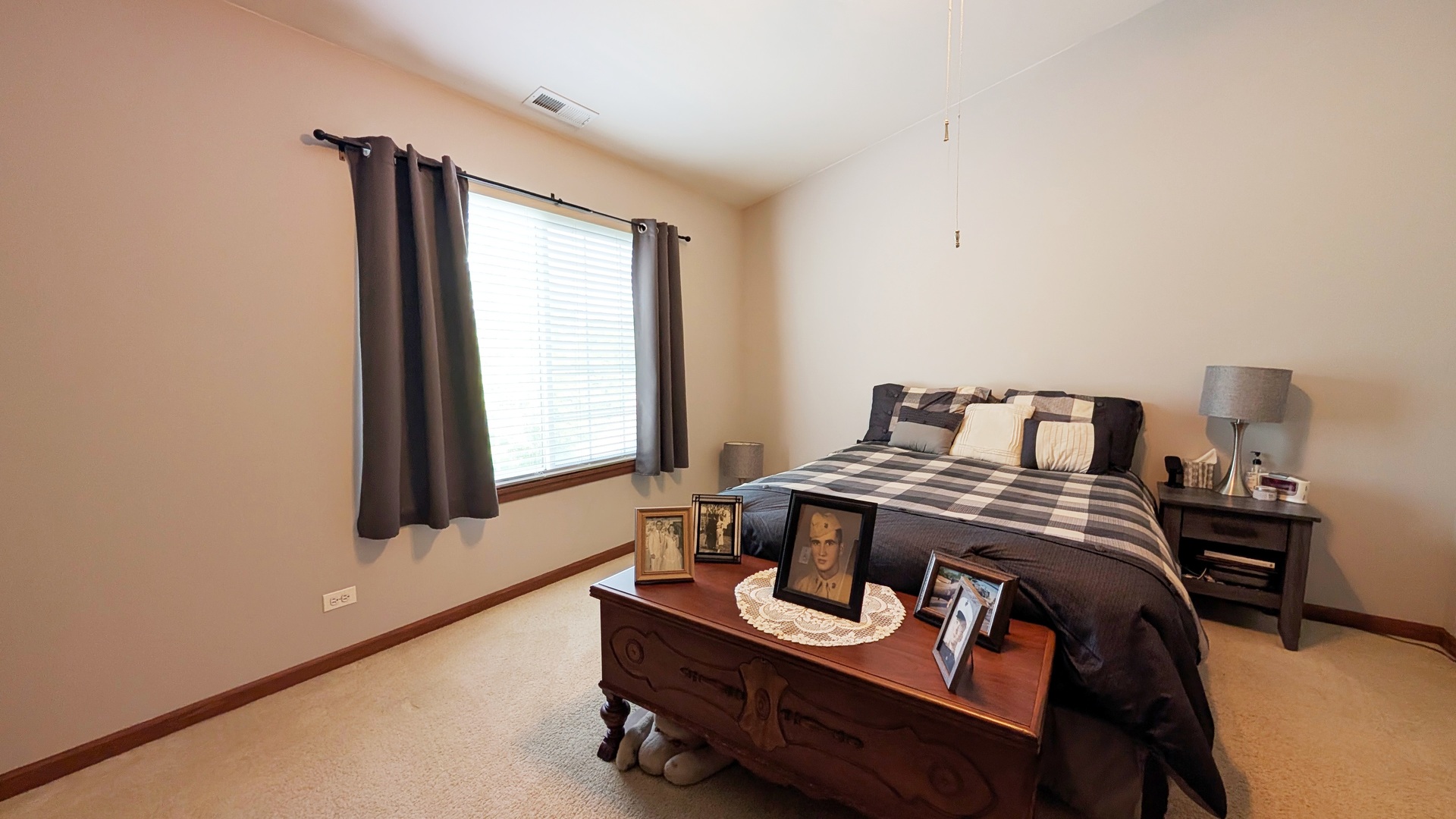 669 Lincoln Station Drive #669, Oswego, IL 60543