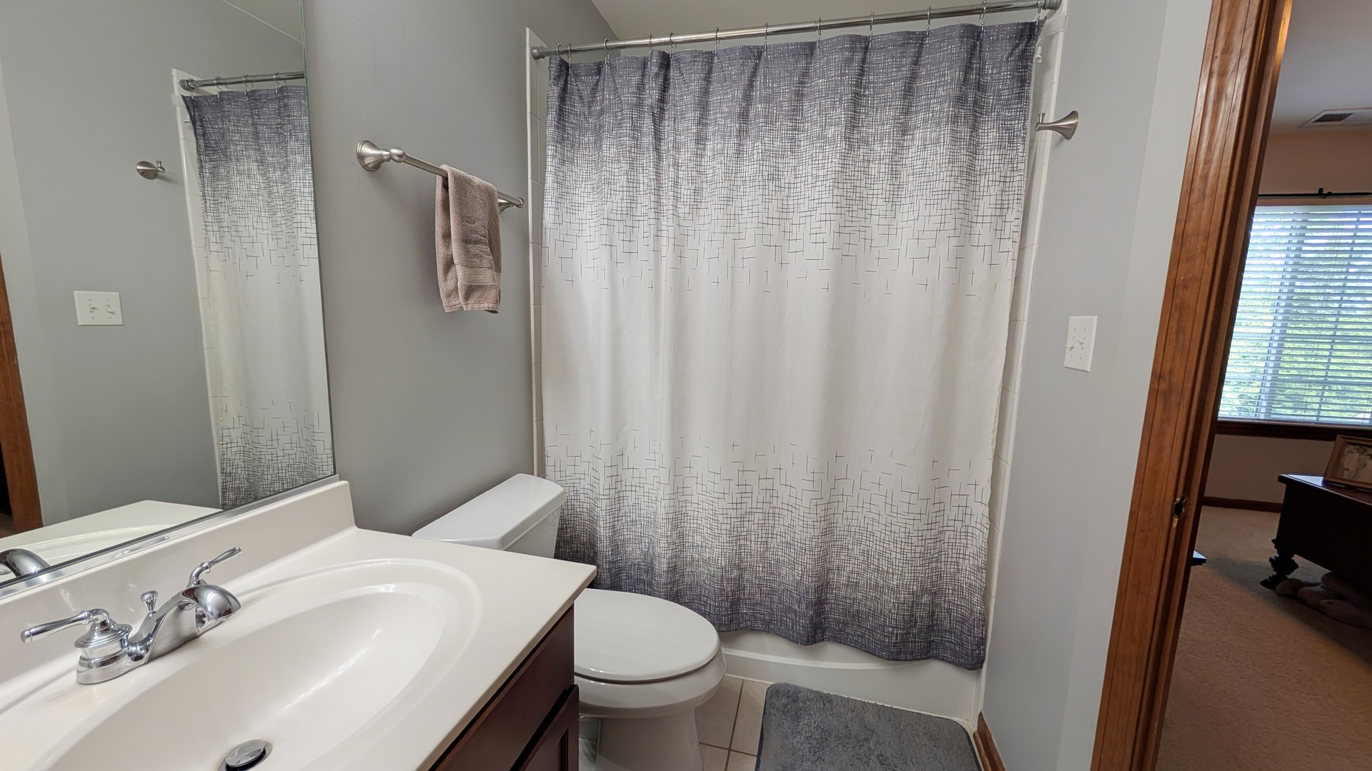 669 Lincoln Station Drive #669, Oswego, IL 60543