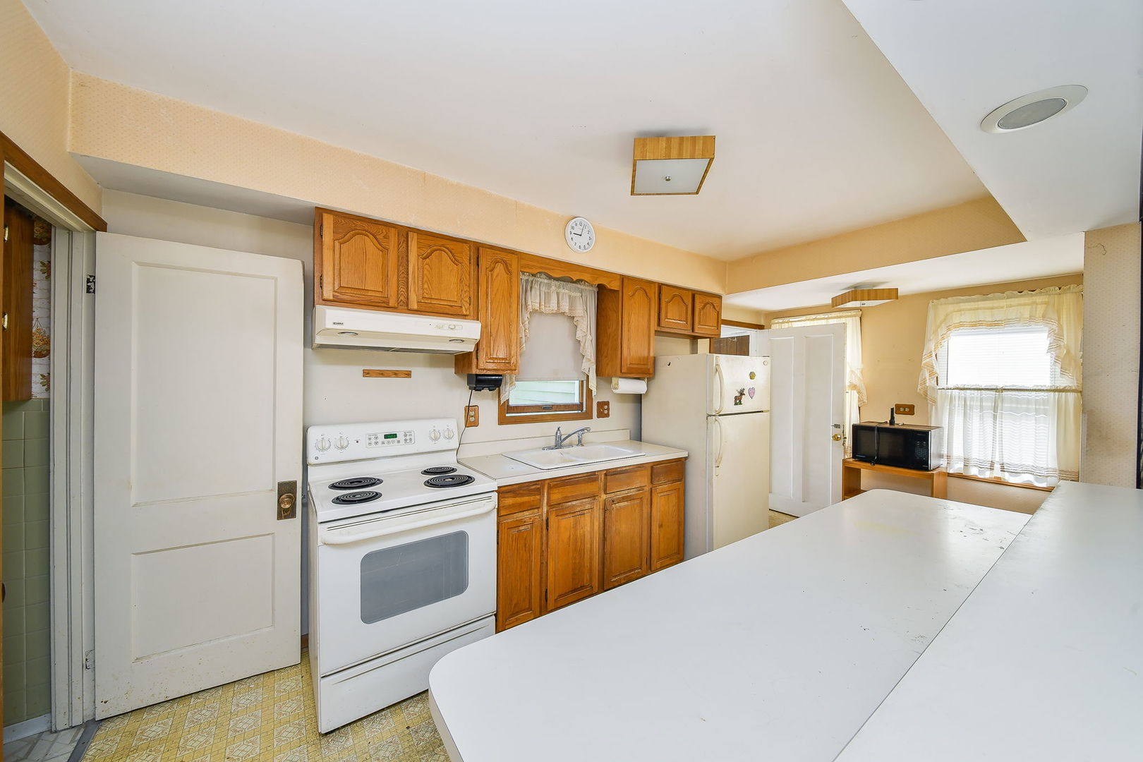 29W360 Brown Street, West Chicago, IL 60185