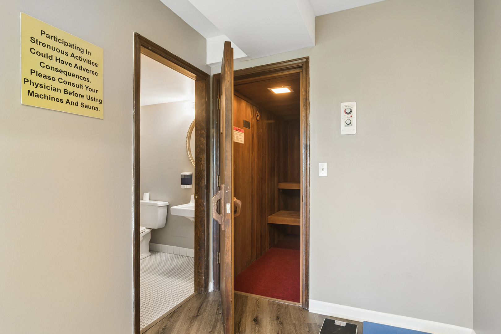 250 W Parliament Place #216, Mount Prospect, IL 60056