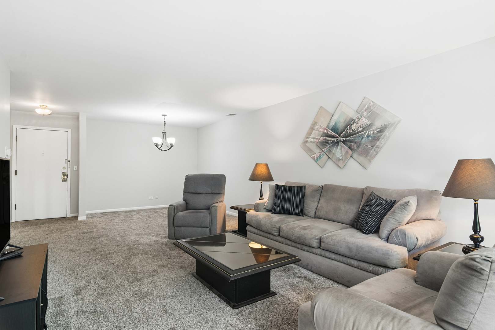 250 W Parliament Place #216, Mount Prospect, IL 60056