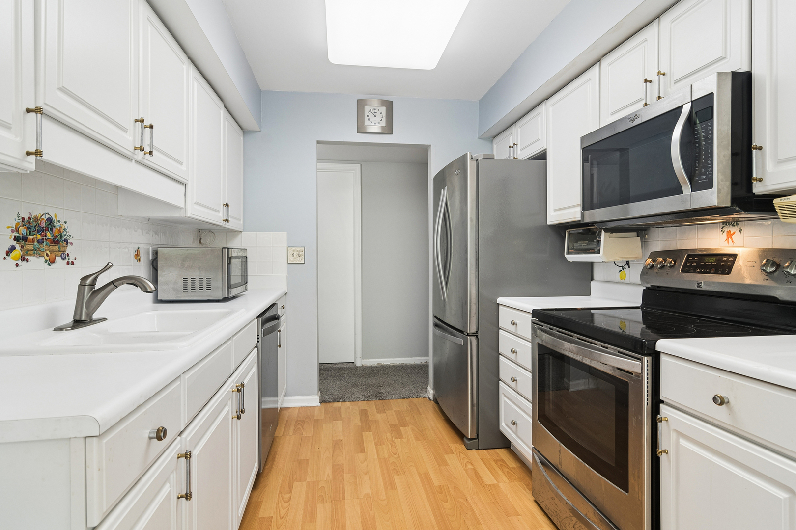 250 W Parliament Place #216, Mount Prospect, IL 60056