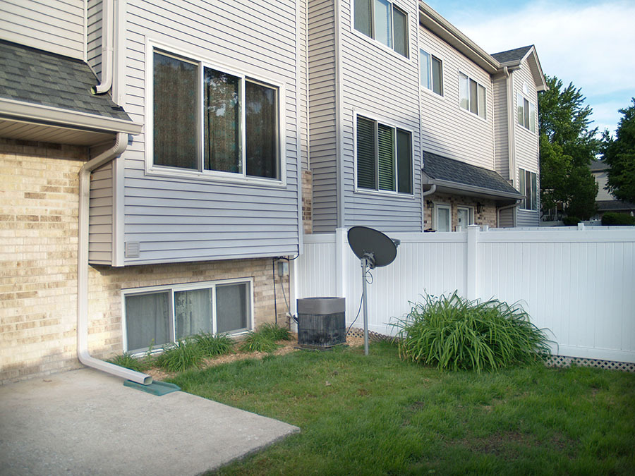 381 Park Ridge Lane #B, Aurora, IL 60504