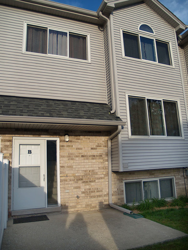 381 Park Ridge Lane #B, Aurora, IL 60504